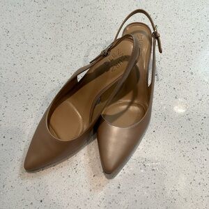 Naturalizer woman’s sandals